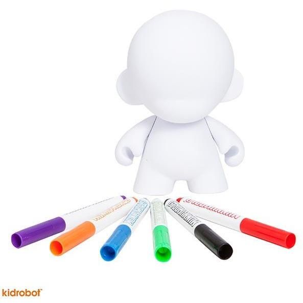 Munny World DIY With 6 Reusable Markers Vinyl Figure From Munny World
